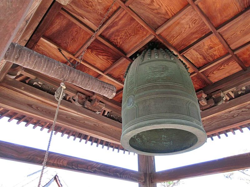お寺の大きな鐘「梵鐘」の意味